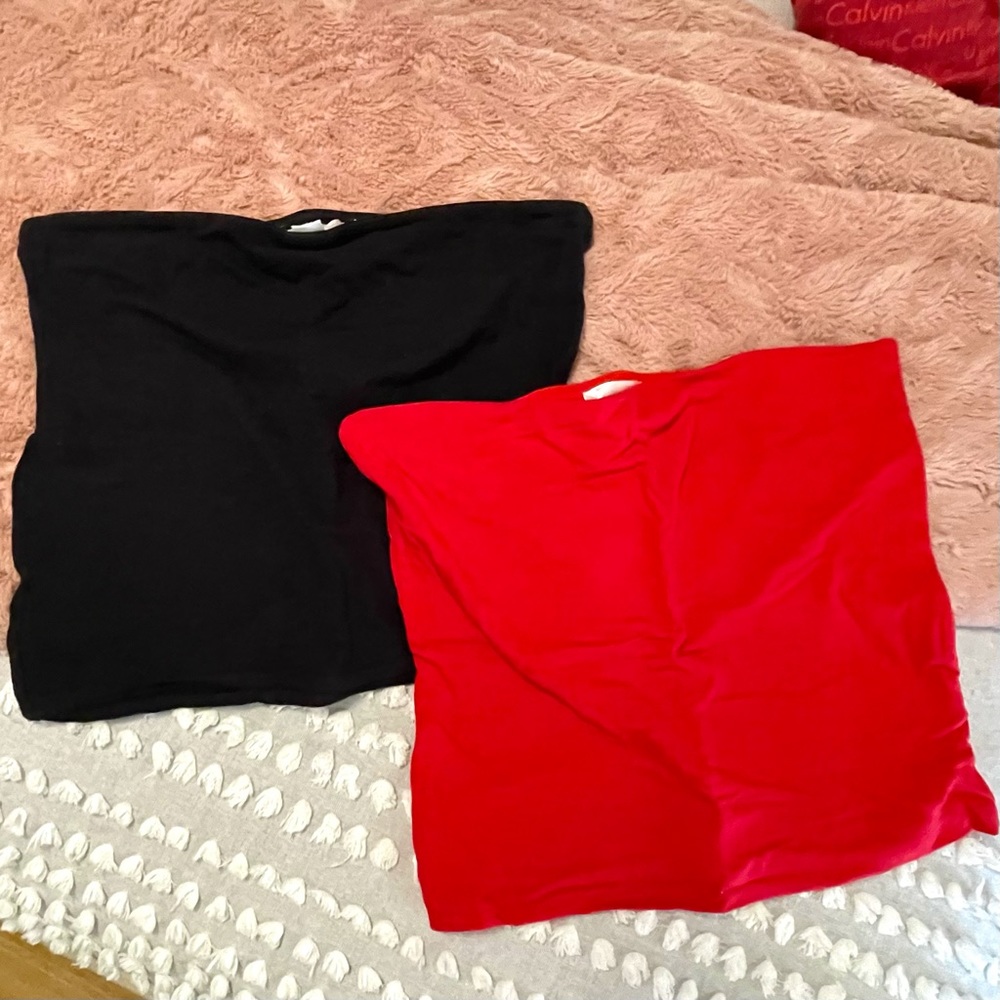 Red and Black basic strapless semi-cropped shirts